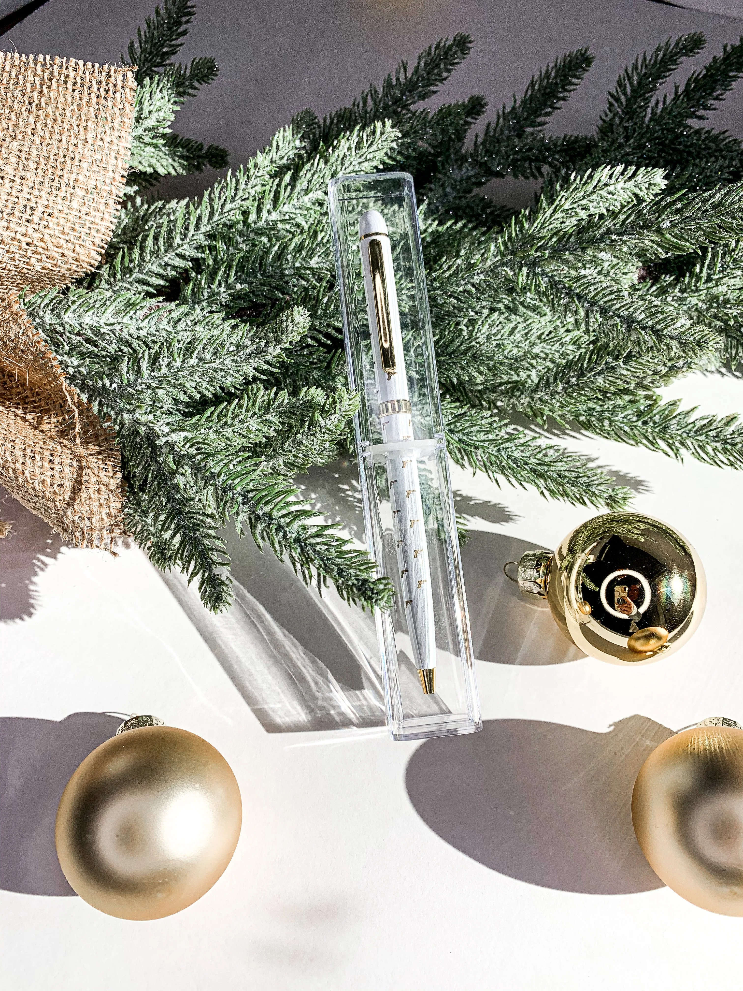Chic Gold G*ns Pen