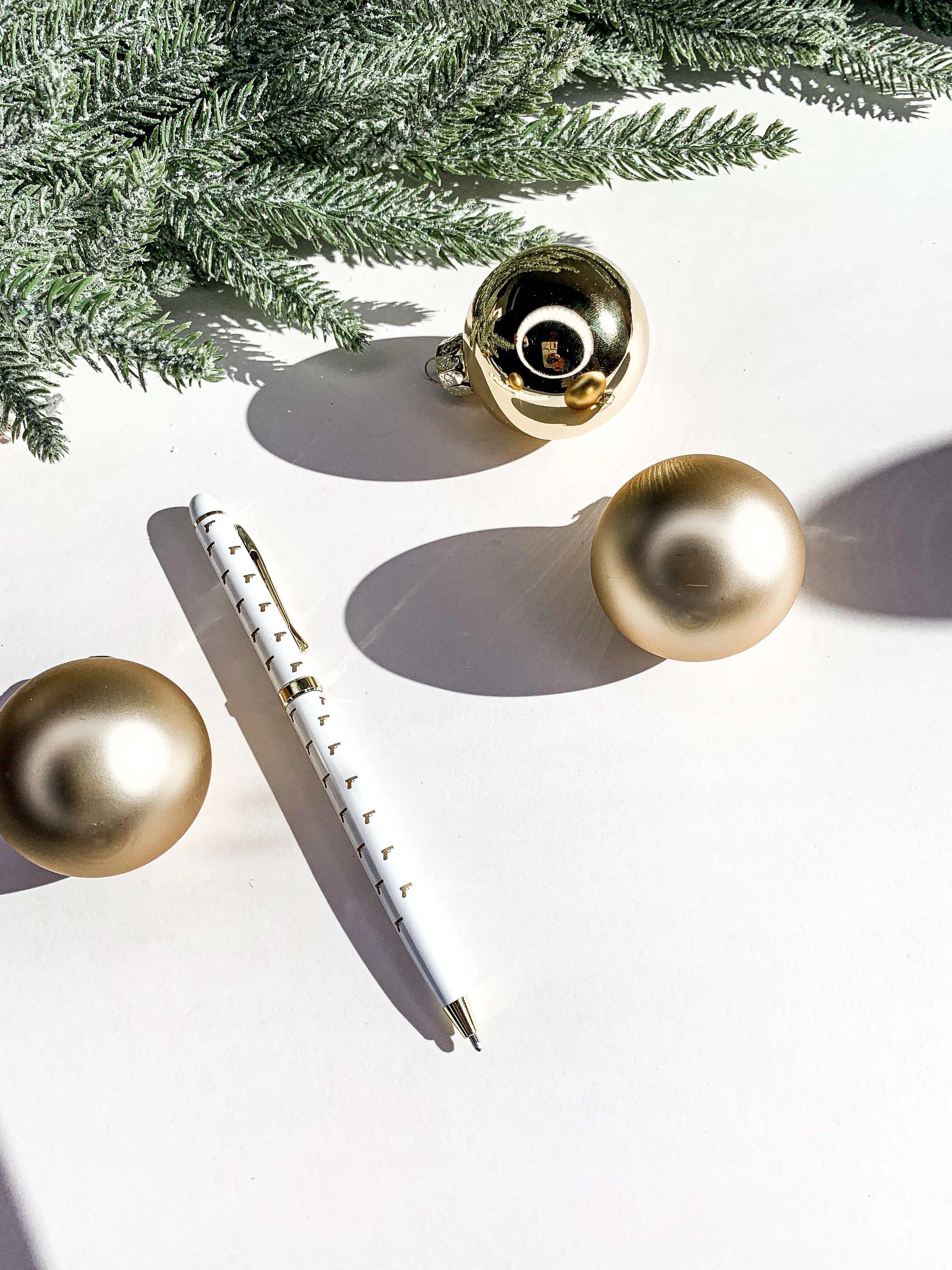 Chic Gold G*ns Pen