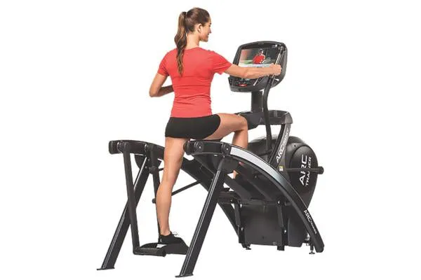 Cybex 525AT Total Body Arc Trainer