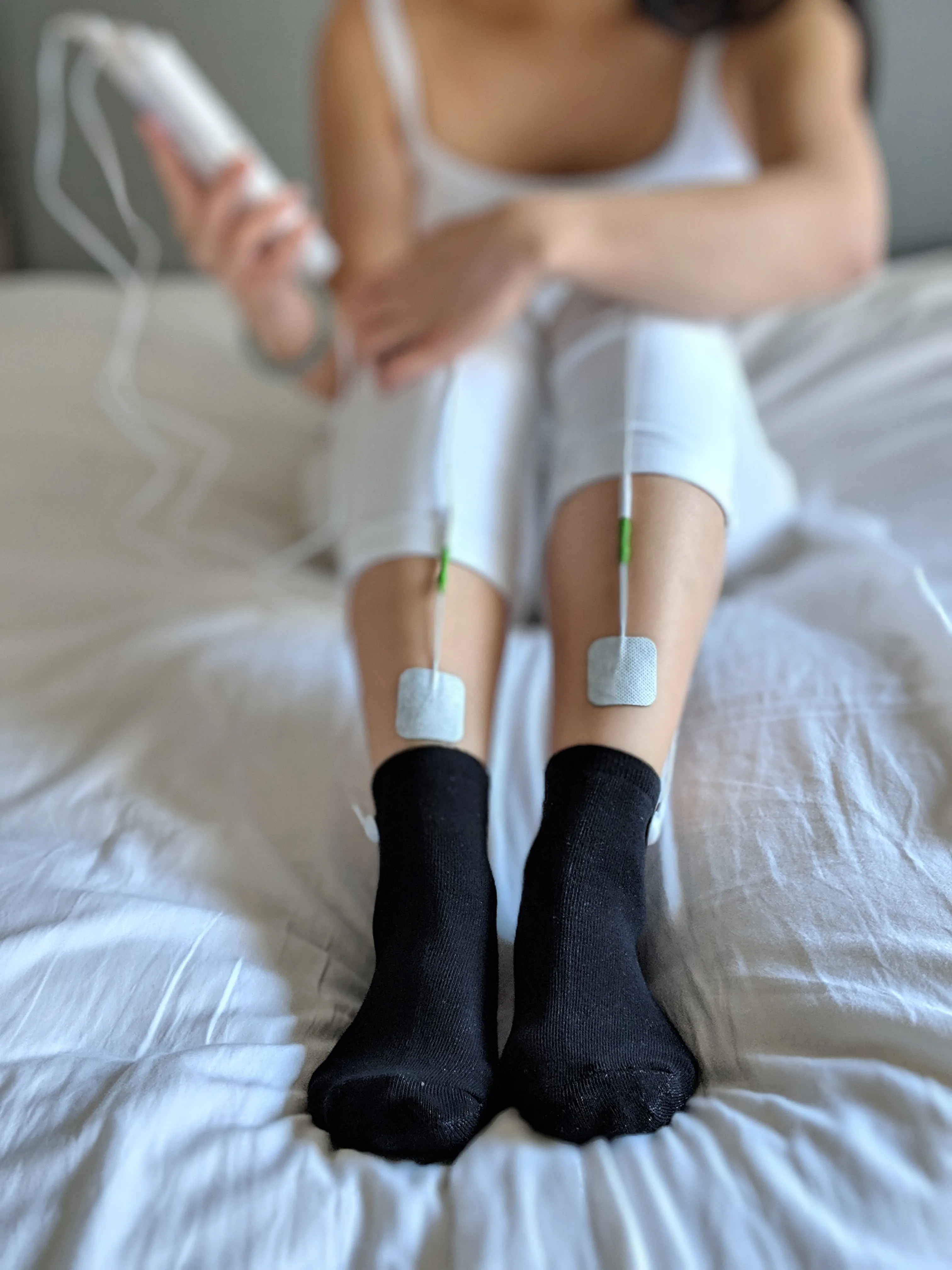 DL003-C Prospera electronic pulse massager refill socks (one pair), cables, 4 refill pads