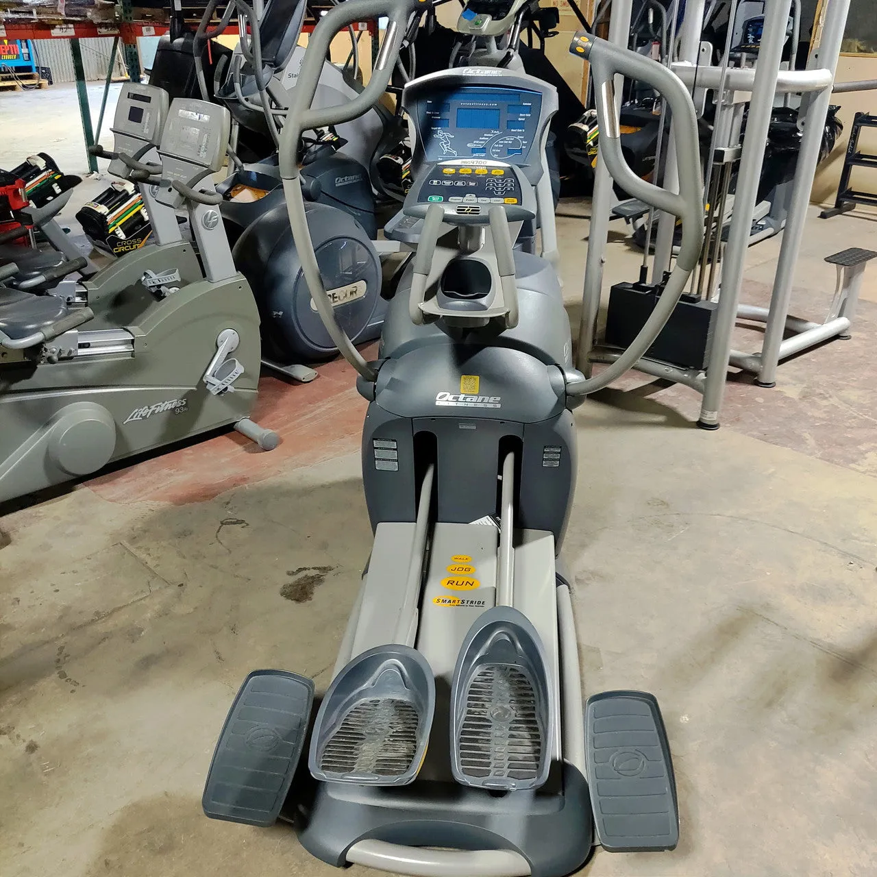 Octane Elliptical Pro 350l