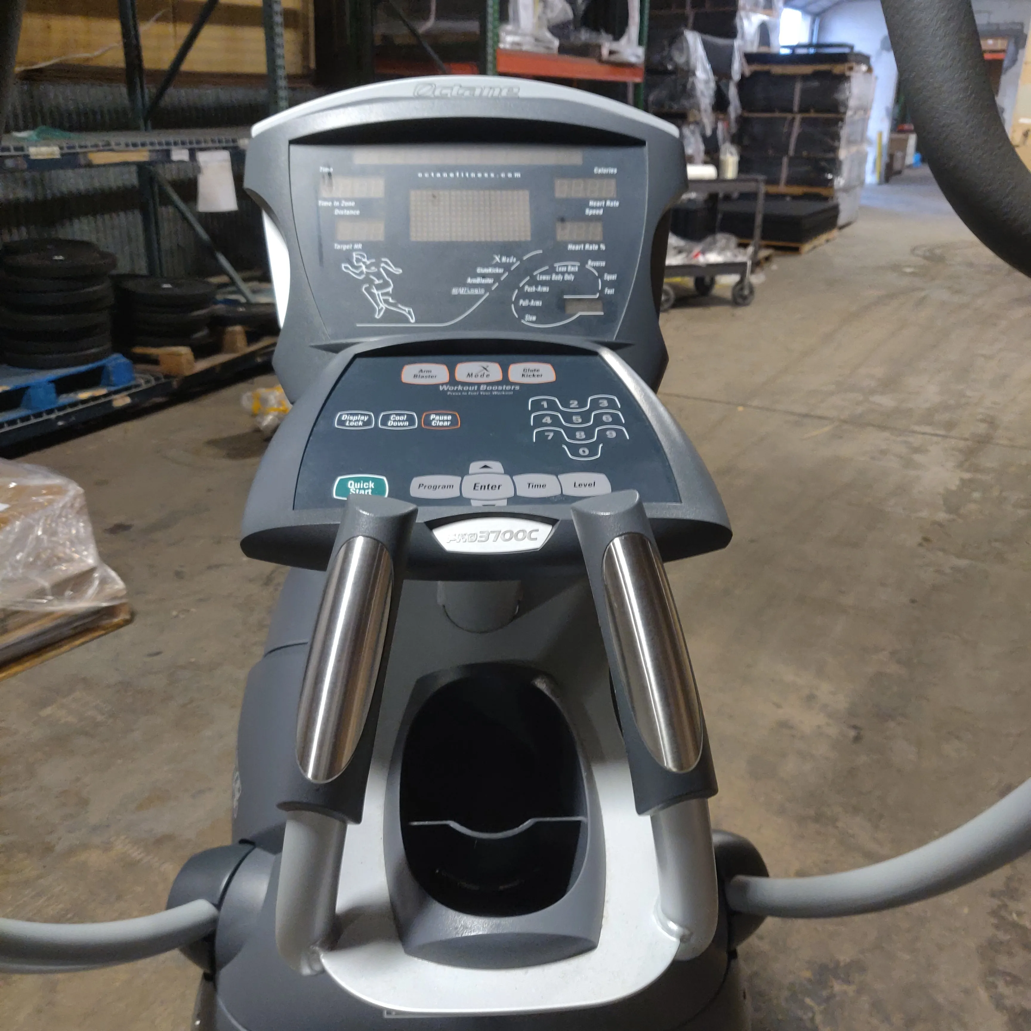 Octane Elliptical Pro 3700C