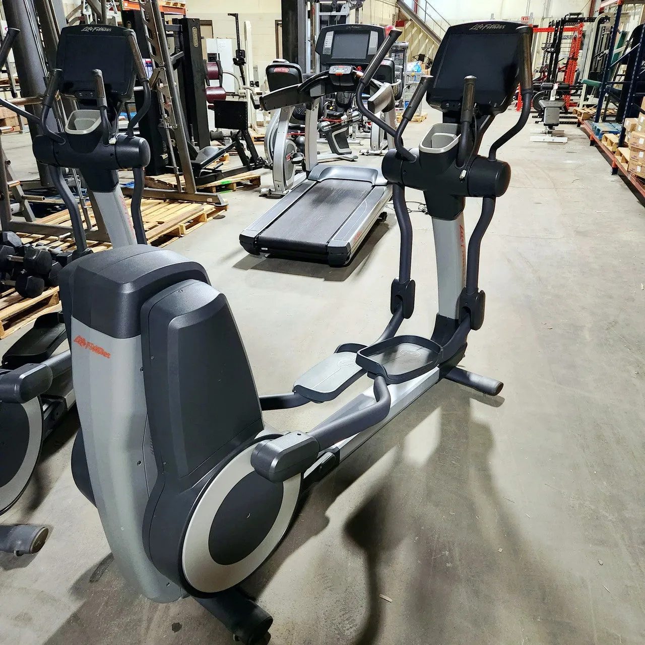 Refurbished Life Fitness 95X Elliptical with Engage Console